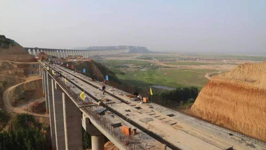 河南省沿黄,兰太高速公路项目投资协议正式签约,总投资30.70亿元!