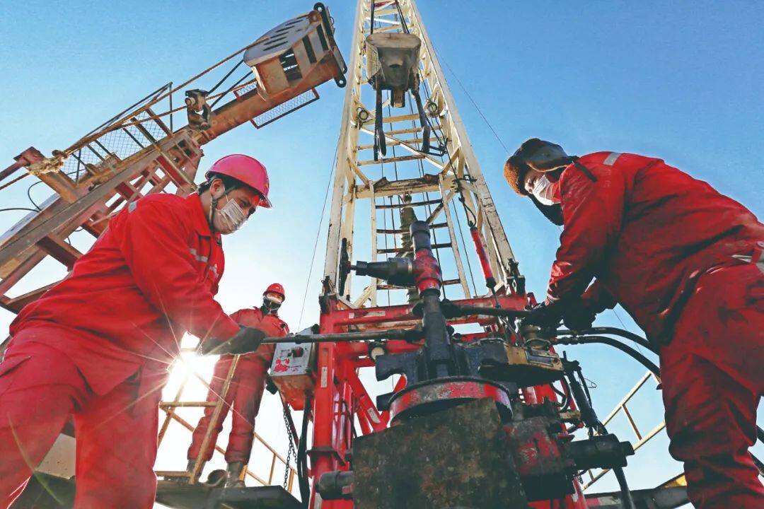 中国石油助力新疆建成三大油气田,带动新疆经济建设!