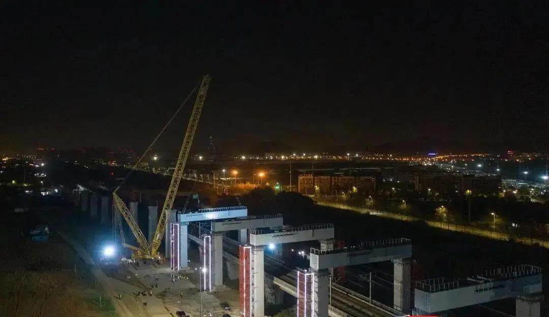 XCMG Cranes Successfully Crossed Nanjing Hangzhou High Speed Rail Seetao