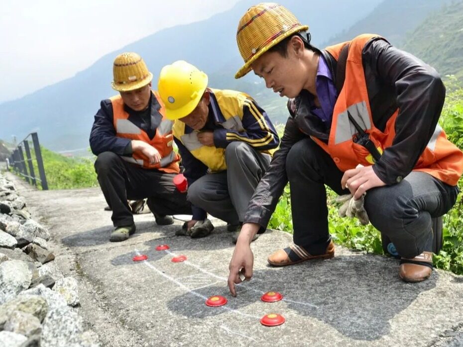 Chen Yuezhong A Railway Craftsman On The Chengdu Kunming Line Seetao