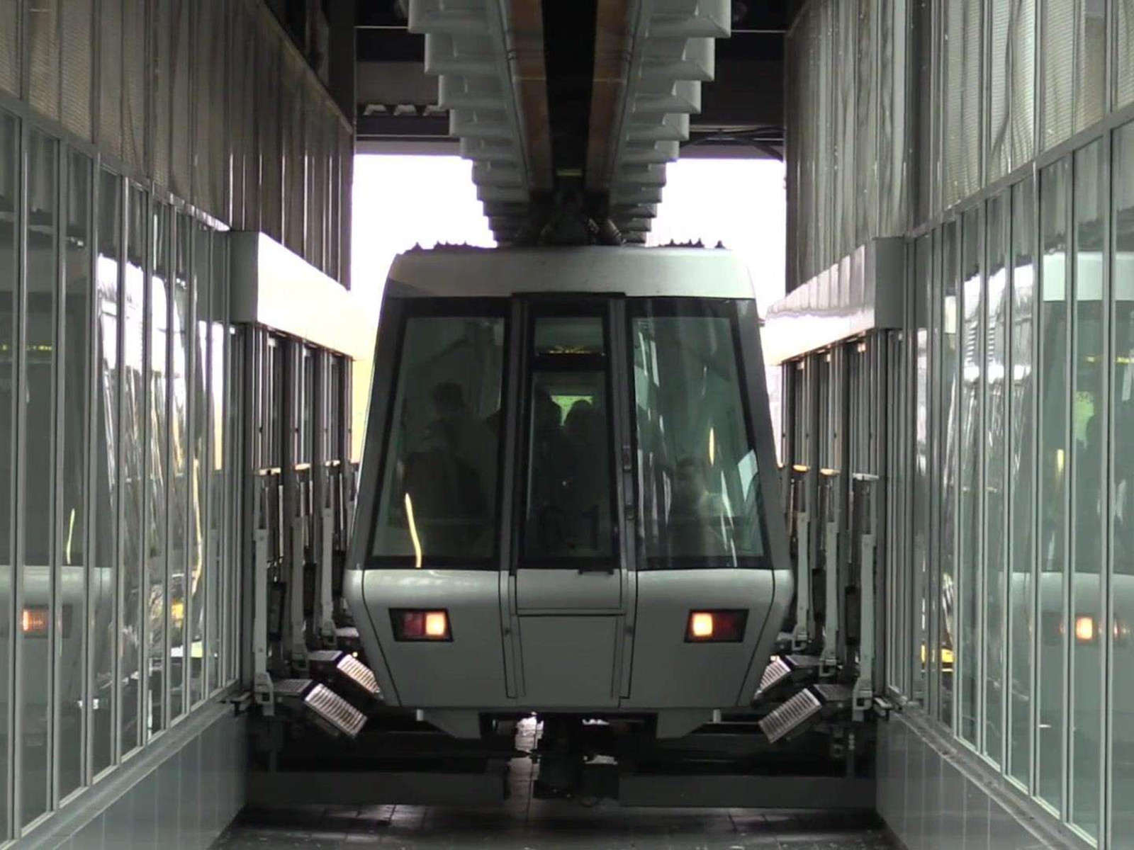 h-bahn空中軌道列車,確定不是科幻電影