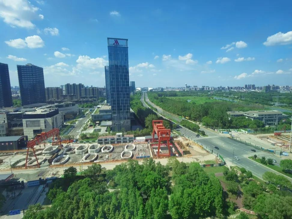 The world's largest rectangular shield machine Nanhu successfully ...