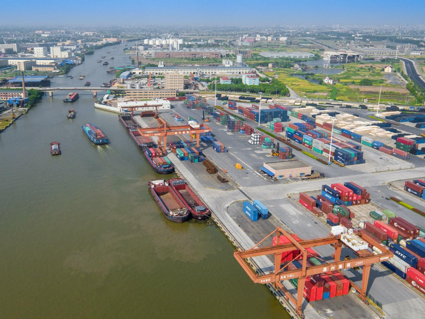 quebec government invests 55 million us dollars to