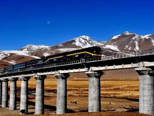 川藏铁路贡觉图片
