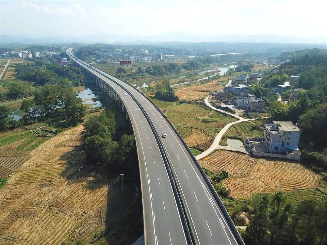 分钟2021年2月25日,云南省公共资源交易中心公布大关至永善高速公路k0