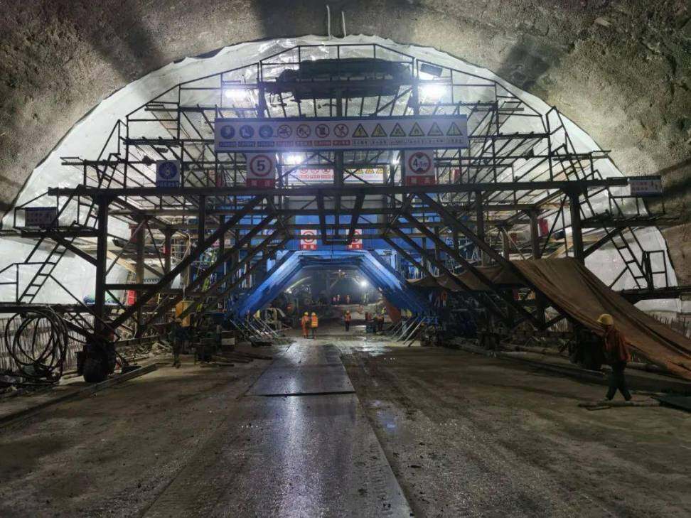 中国建筑中标重庆南岸区江南隧道及茶黄路工程,总投资23.7亿