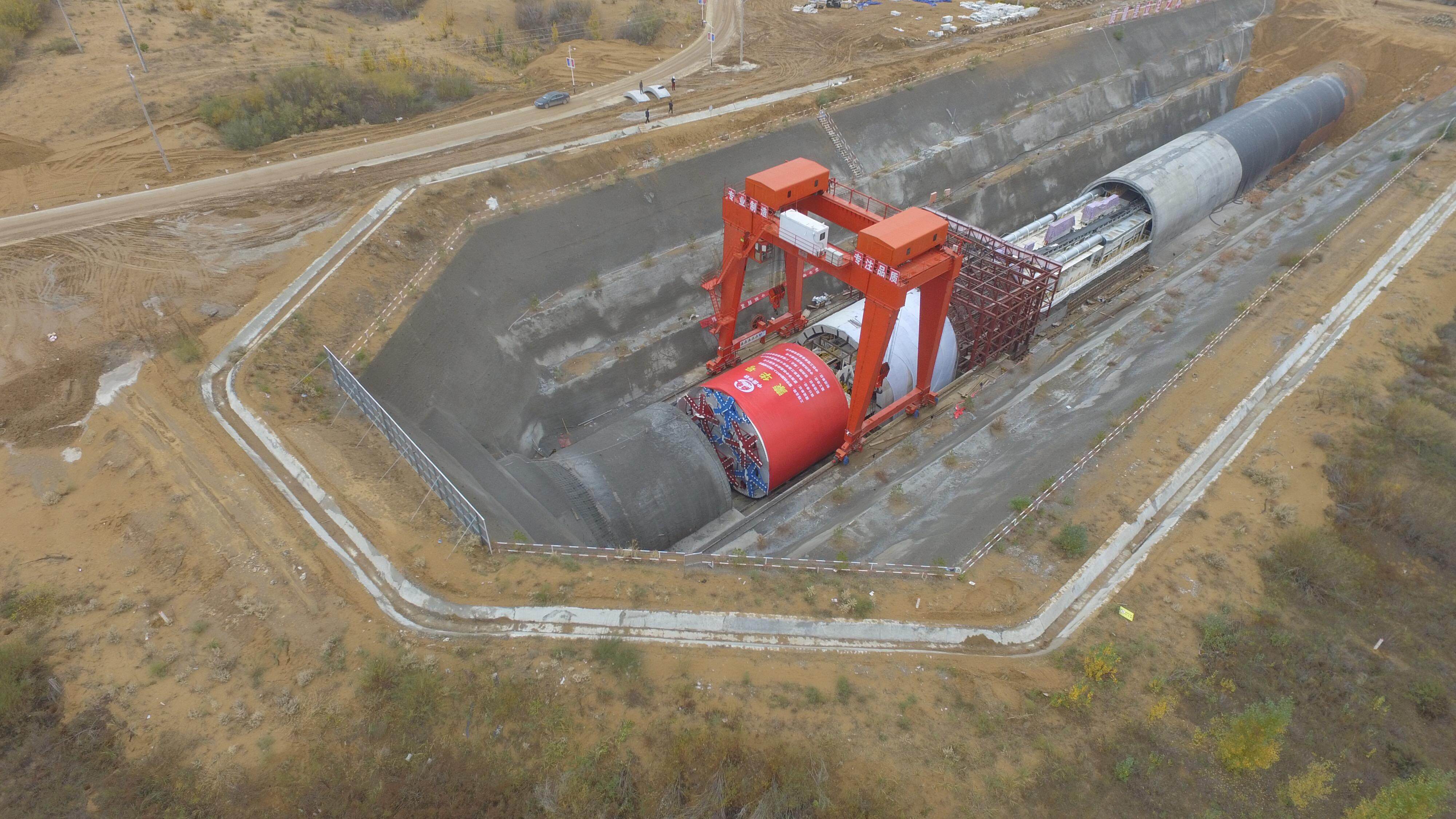 川藏鐵路隧道修建面臨軟巖大變形,強巖爆,活動斷裂,突泥涌水,高地熱