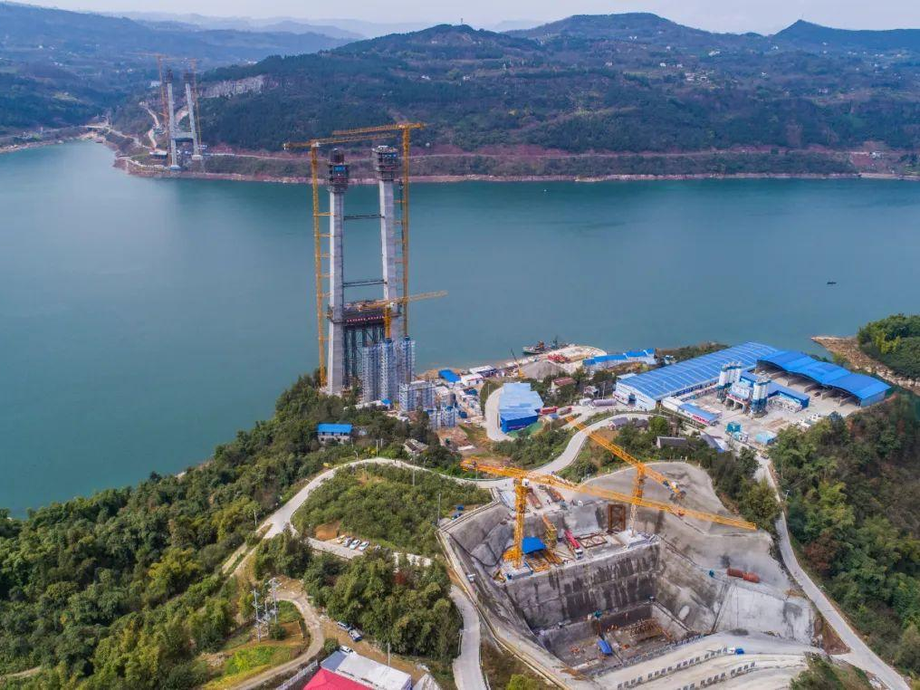 chongqing xintian yangtze river bridge is about to closure