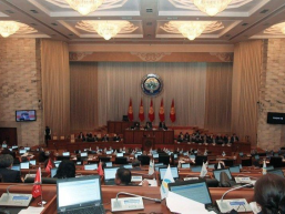吉爾吉斯斯坦新憲法即將公投，紮帕羅夫有望連任至2037年