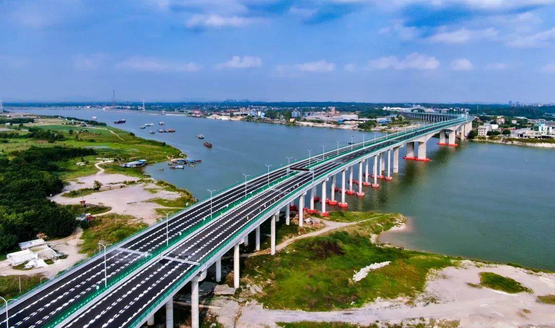 Guangzhou-Foshan-Zhaoqing Expressway opens to traffic--Seetao