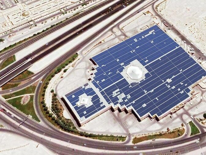Dubai develops Bahrain's largest rooftop solar power plant--Seetao