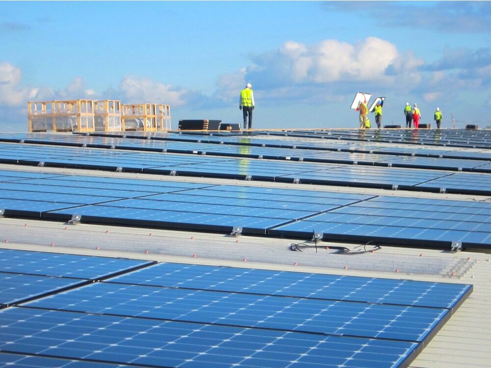 شرارة ديسكو بعد الظهر  توقع شركة Trina Solar Limited طلبية كبيرة من الخلايا الكهروضوئية بقدرة 850  ميجاوات في البرازيل--سيتاو