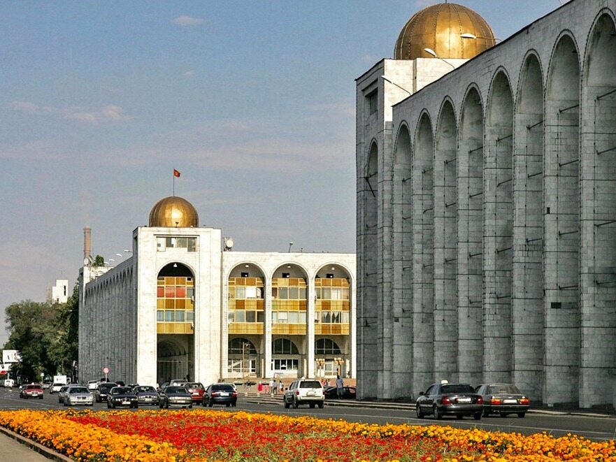 Wang Yi and Kyrgyzstan General Business to build the Belt and Road