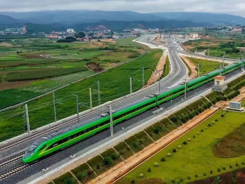 300台三一设备参建 中老铁路今日通车 见道网