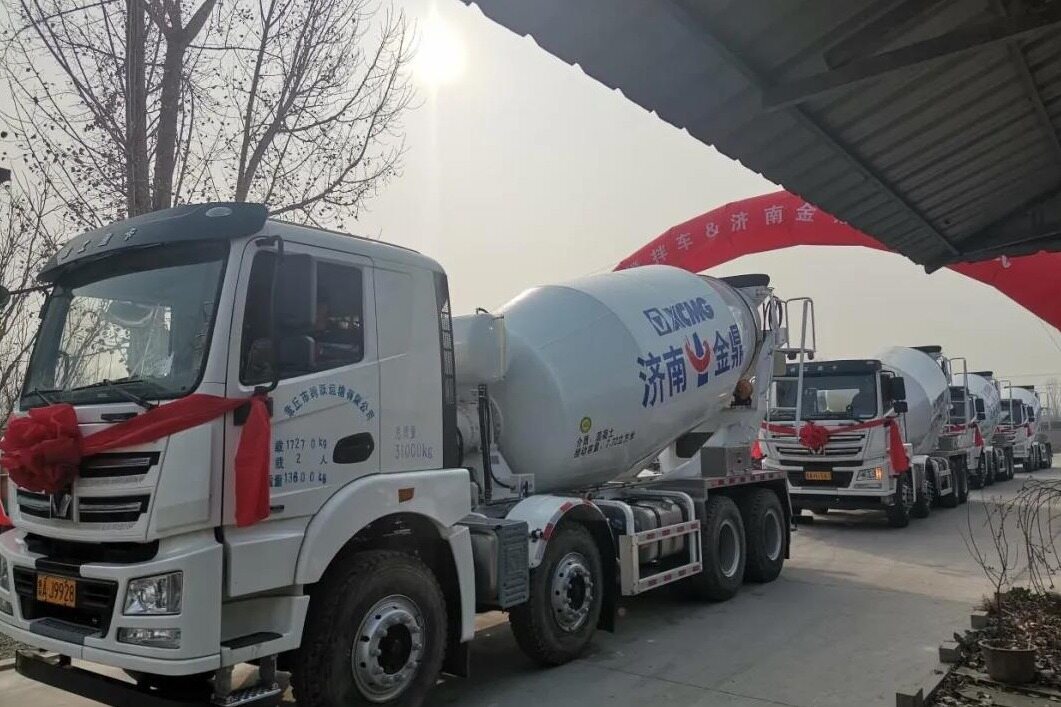 火爆热销徐工重卡汉风g5搅拌车大批量交付