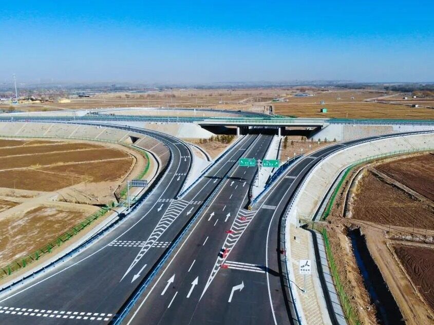 The Qingtongxia-Zhongwei section of Wuma Expressway opened to traffic ...