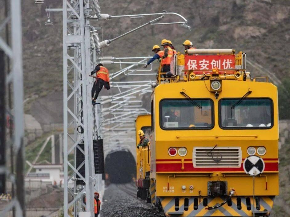 The 3,900-kilometer Sichuan-Tibet Expressway is being connected--Seetao