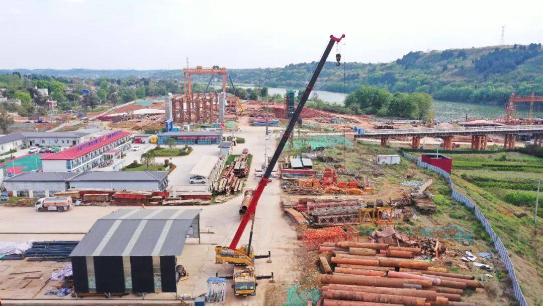 Sany Crane assists Chengdu Tuojiang Bridge Project--Seetao