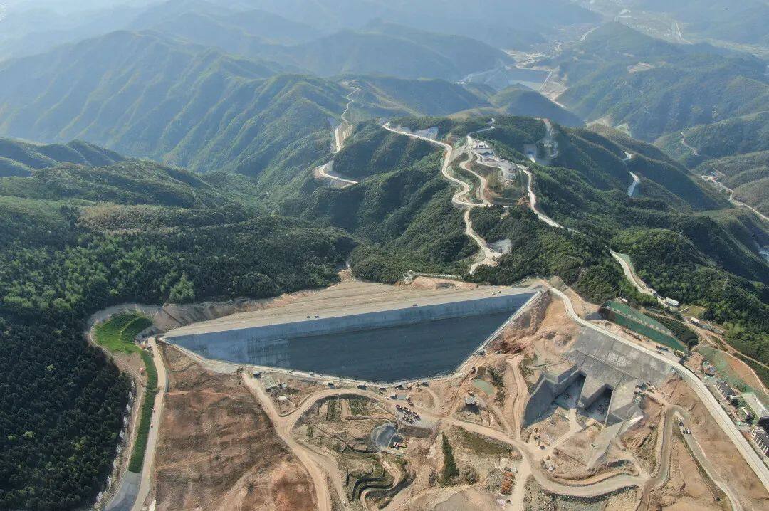 浙江宁海抽水蓄能电站水库双坝登顶预计2025年投产发电