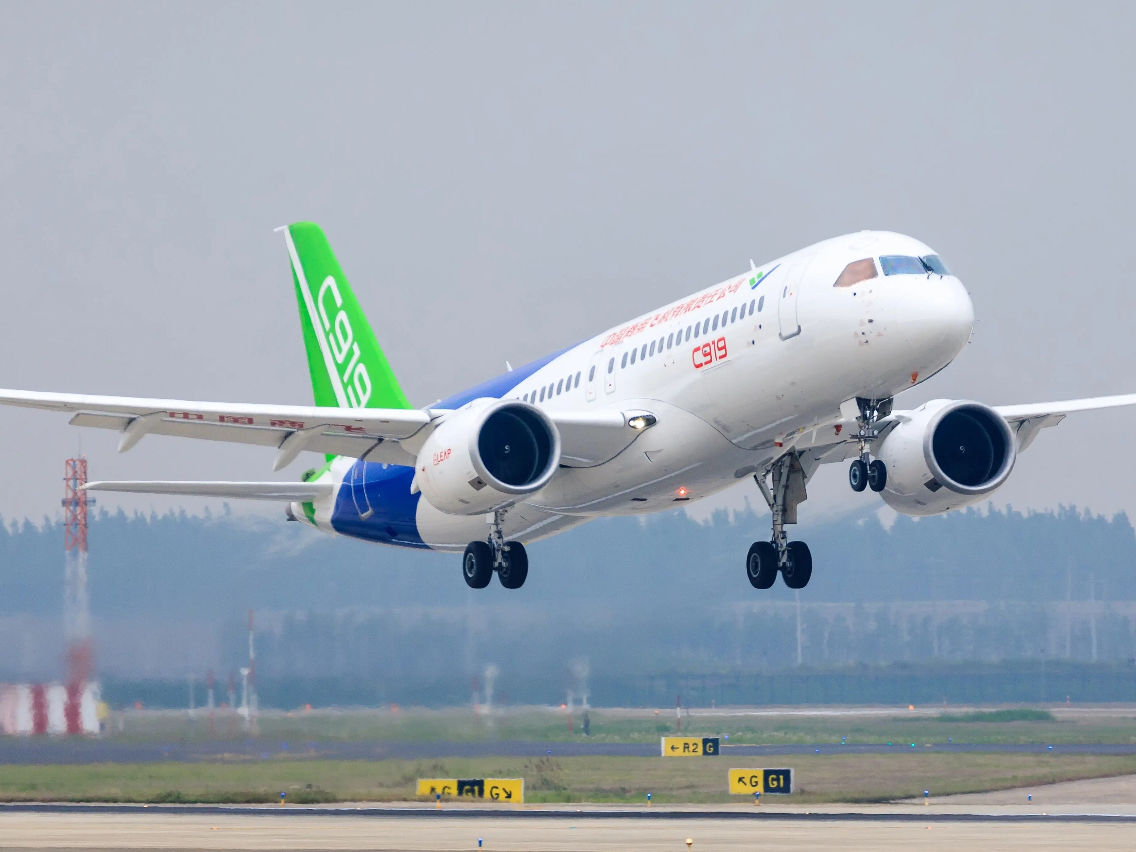 C 919. Comac c919. Комак 919. Самолет c919. C919 пассажирский самолёт.