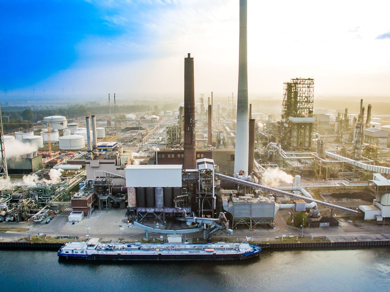 HH2E and MET to build €1 billion green hydrogen plant on Germany's 