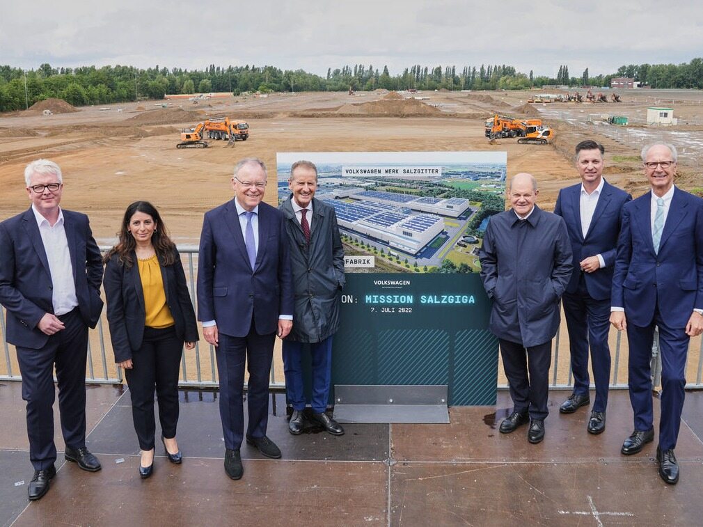 2 billion euros Volkswagen Group breaks ground on first European ...