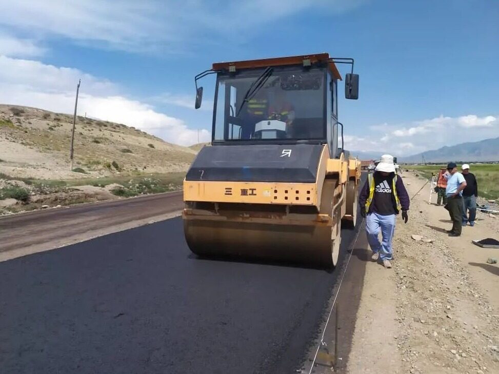 Asphalt laying