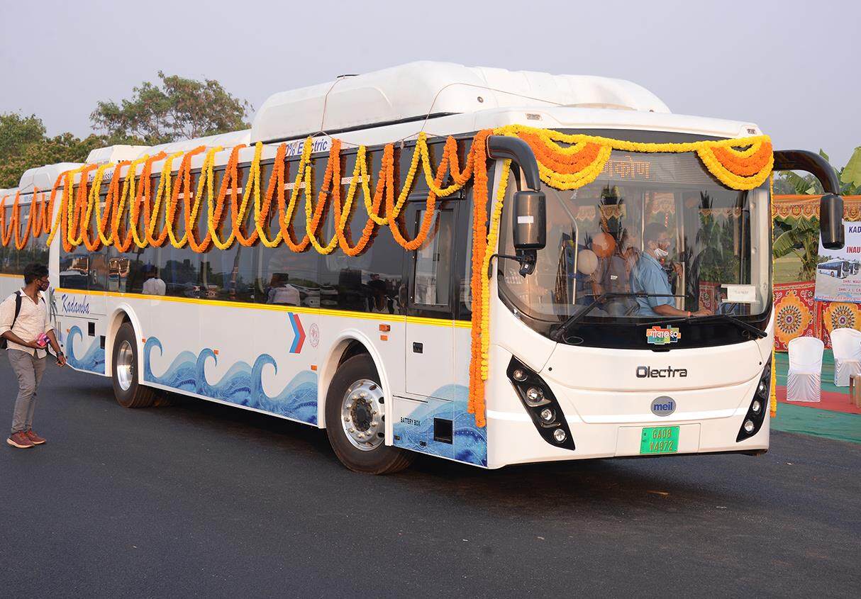 苦等七年！印度首都终于买了一千辆新型公交车|卢布|德里市|公交车_新浪新闻