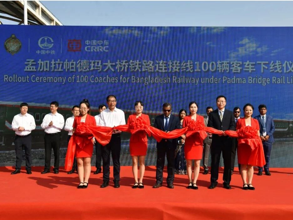 中车出口孟加拉国宽轨客车在唐山正式下线--见道网