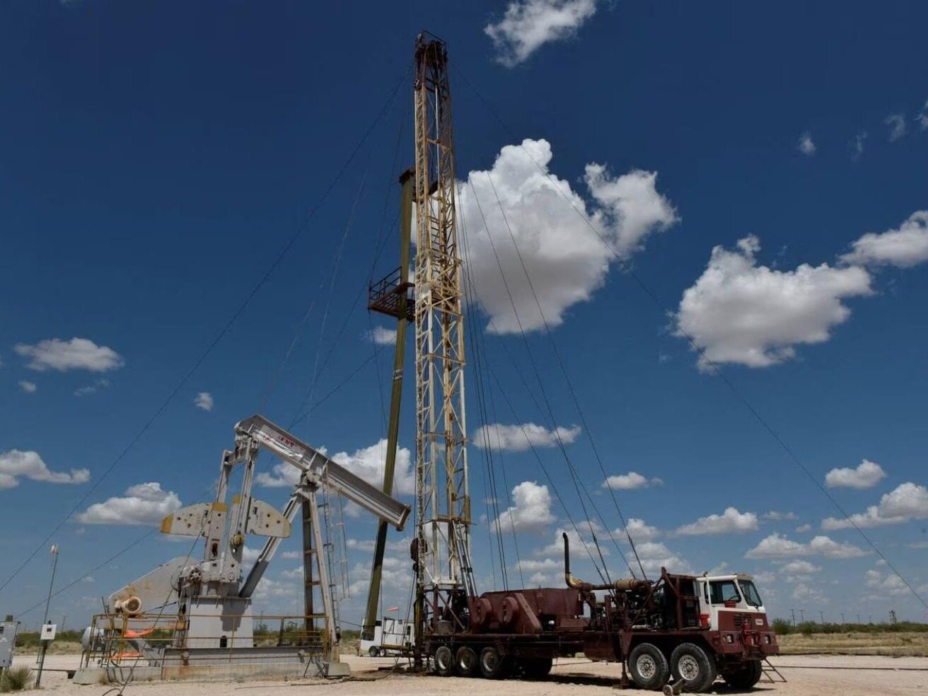 为确保全球石油供应充足！到2030年石油上游投资需要达到6400亿美元--见道网