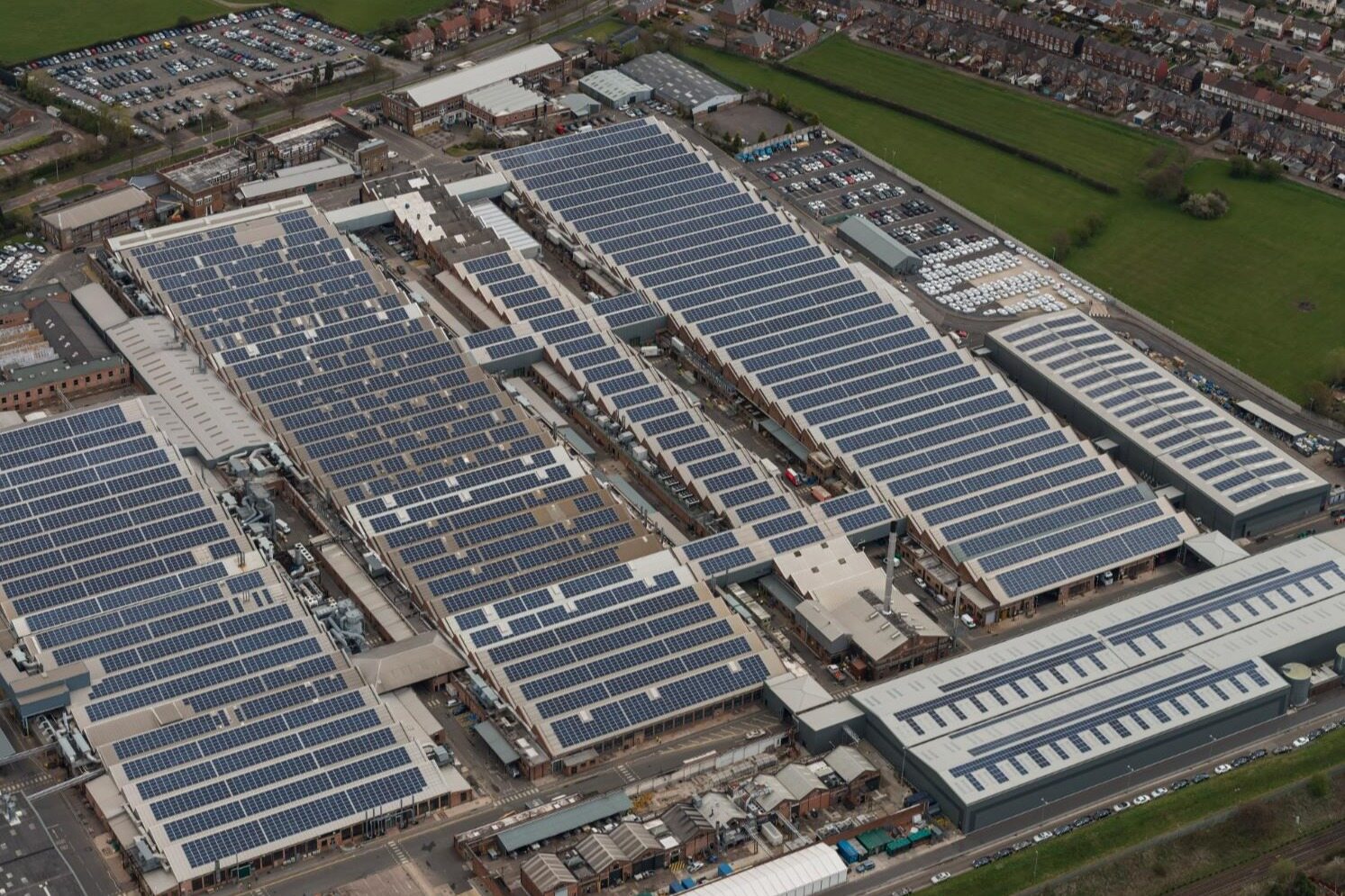 Iberdrola plans to open 1.6GW PV module factory in Spain--Seetao