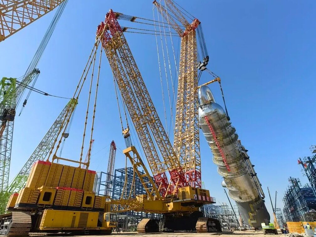 SPCECC Successfully Hoisted Equipment for Shandong Refining and ...