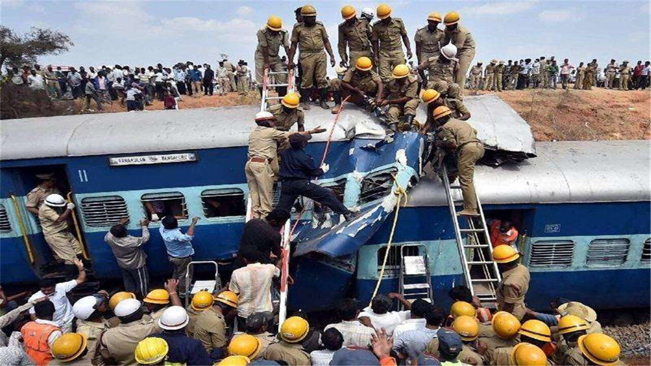 火车相撞、大桥坍塌，印度基建为何如此拉垮？--见道网