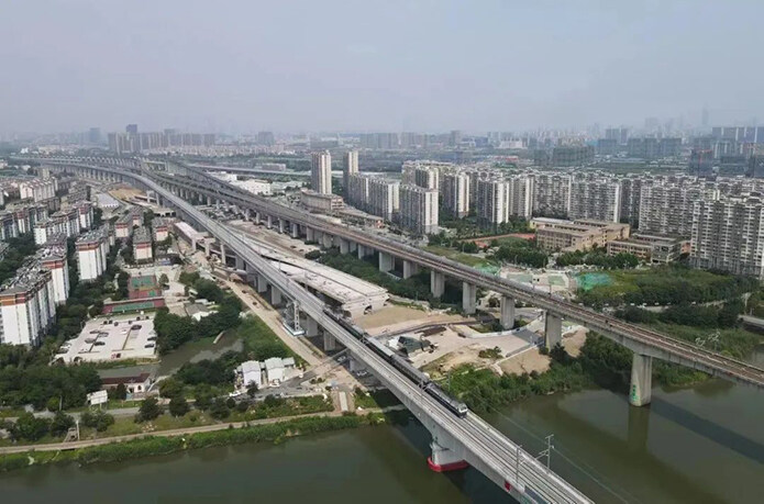 The Shanghai Nanjing high-speed railway has entered the joint trial ...