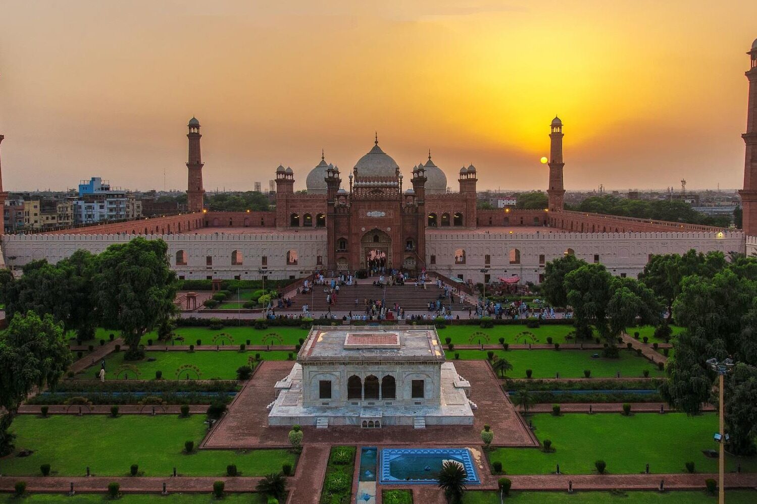 Лахор город в пакистане. Пакистан мечеть вазир хана. Лахор пакистан достопримечательности. Пакистан достопримечательности. Лахор город в пакистане.