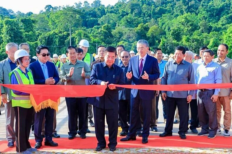 The Cambodia Bridge constructed by Power China is open to traffic--Seetao