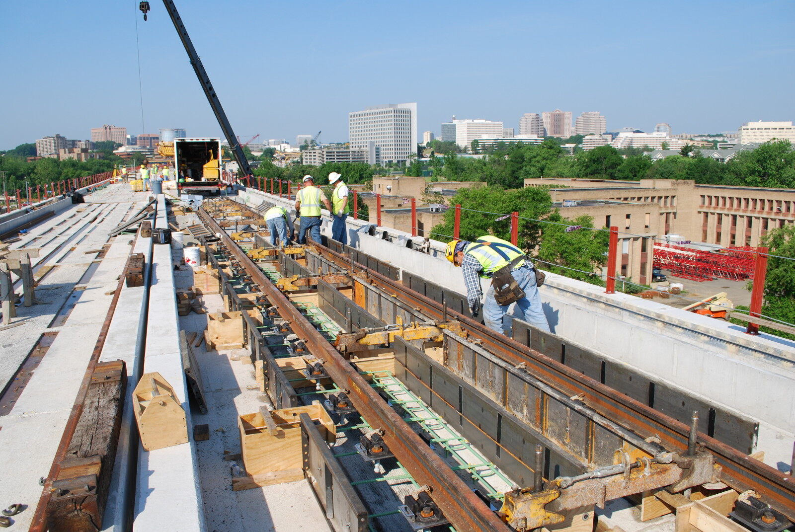 Highway and Rail Construction | Wunna Contracting Corporation