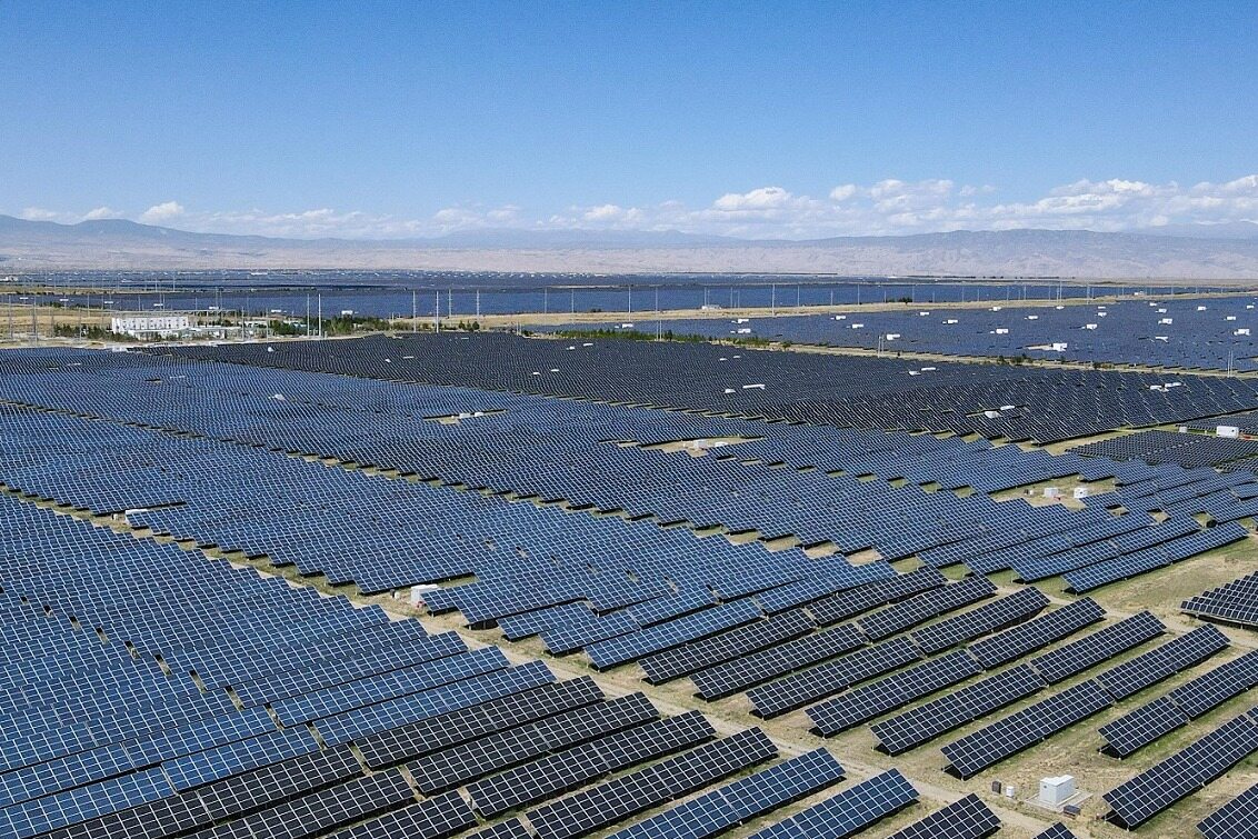 300MW！ China Qinghai photovoltaic project is connected to the grid for ...