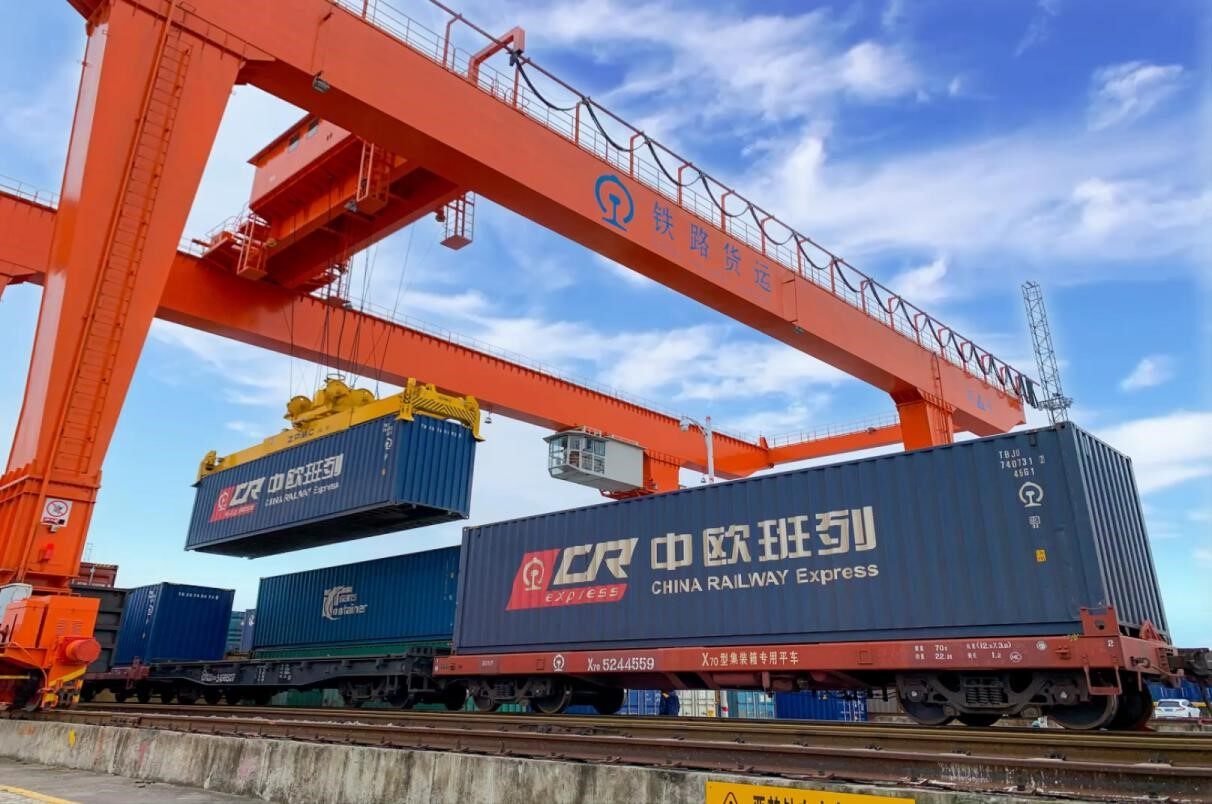 欧坚大视野: 中欧班列十周年 欧亚联通新通道
