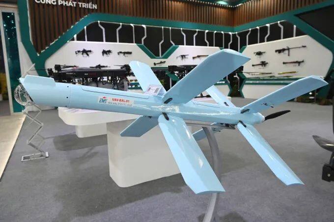 Z131工厂生产的无人机模型,在2024年国际防务展览会上展出。图片来源:Giang Huy