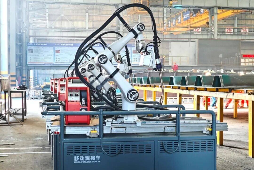 （2）便携式焊接机器人(1).png